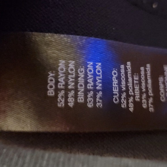 NWT White House Black Market Sleeveless Black Top White Size M - Picture 9 of 9